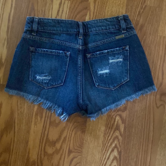 KanCan Denim Shorts Size Small - Picture 2 of 3